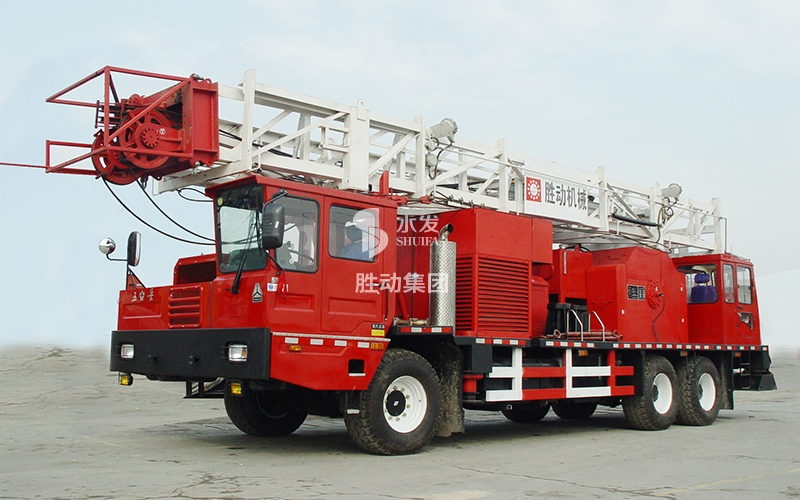輪式網(wǎng)電修井機(jī)